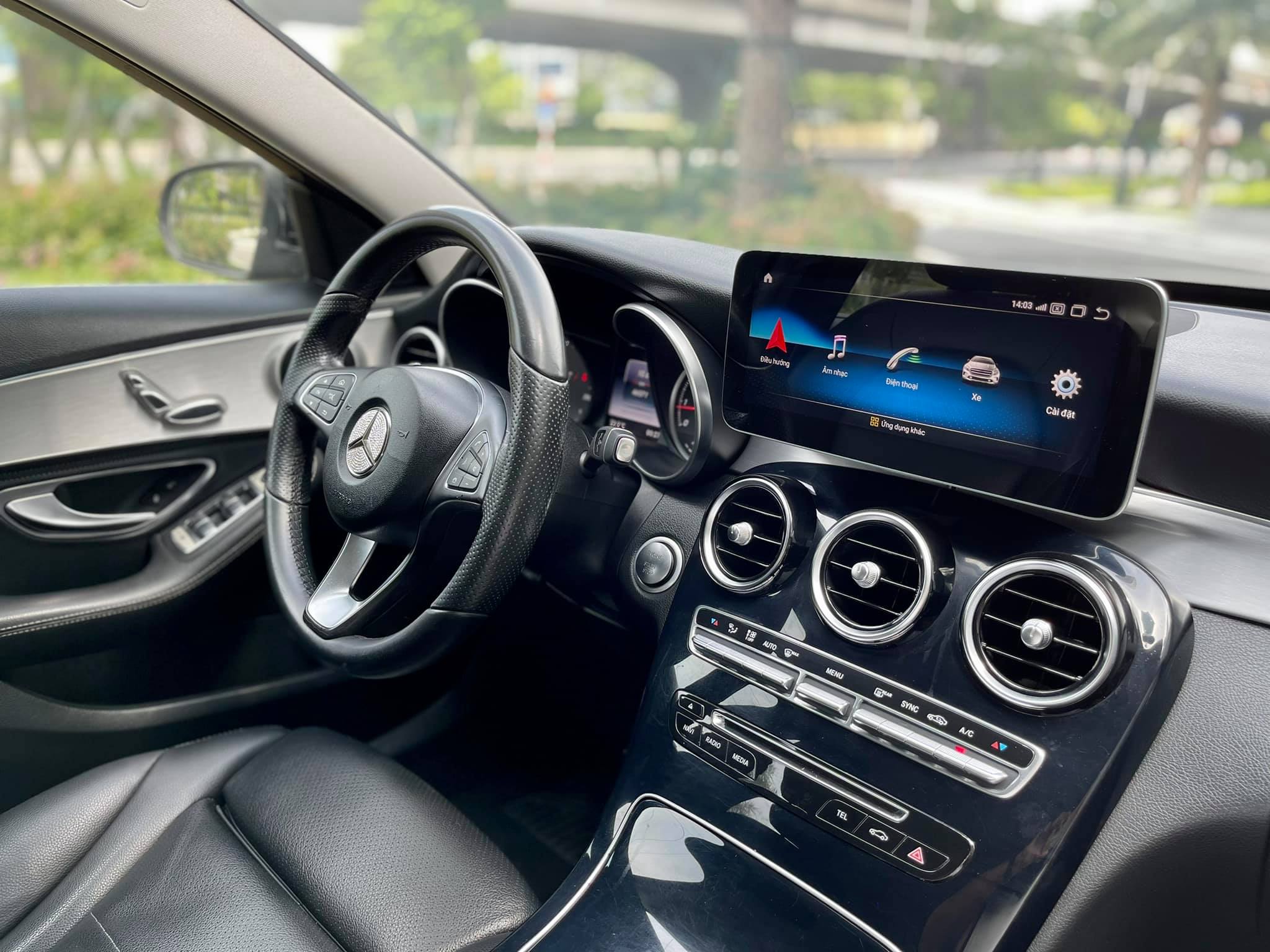2015 MercedesBenz C200 review  Drive